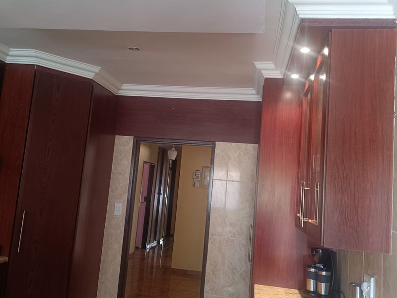 Spacious family home for sale - Photo 10