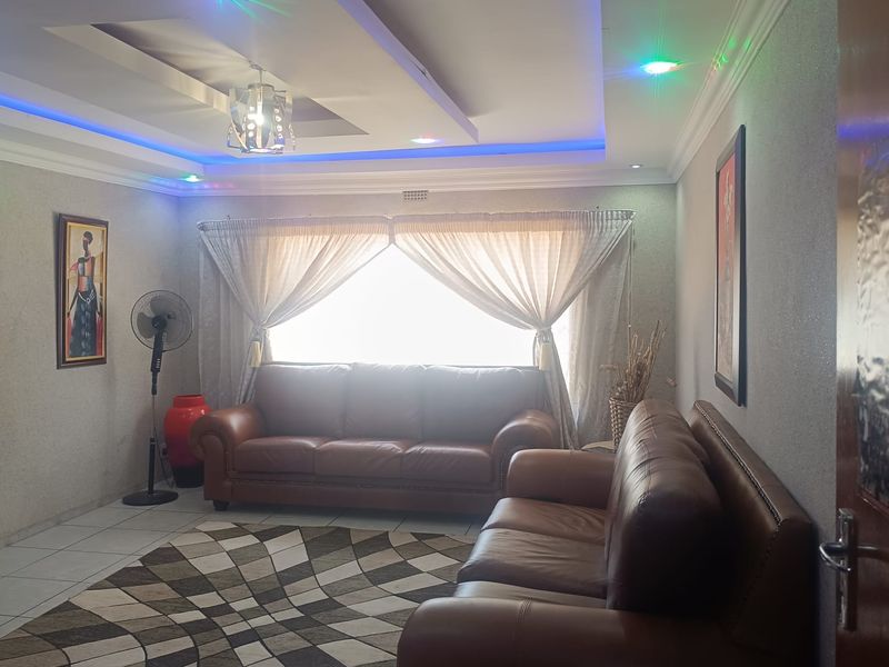 Spacious family home for sale - Photo 8