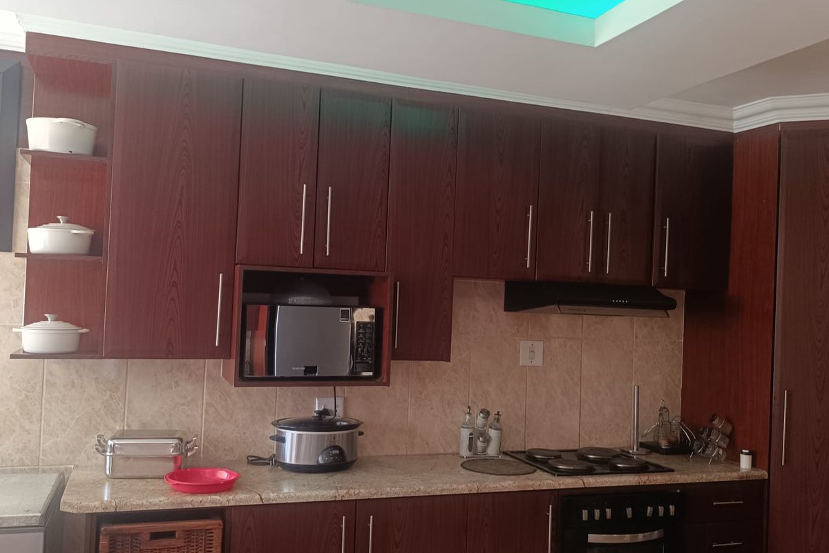 Spacious family home for sale - Photo 5