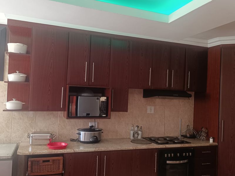 Spacious family home for sale - Photo 5