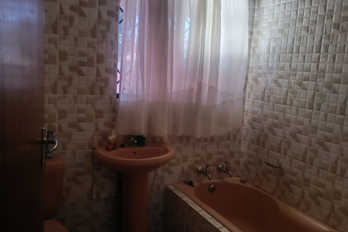Spacious family home for sale - Photo 2