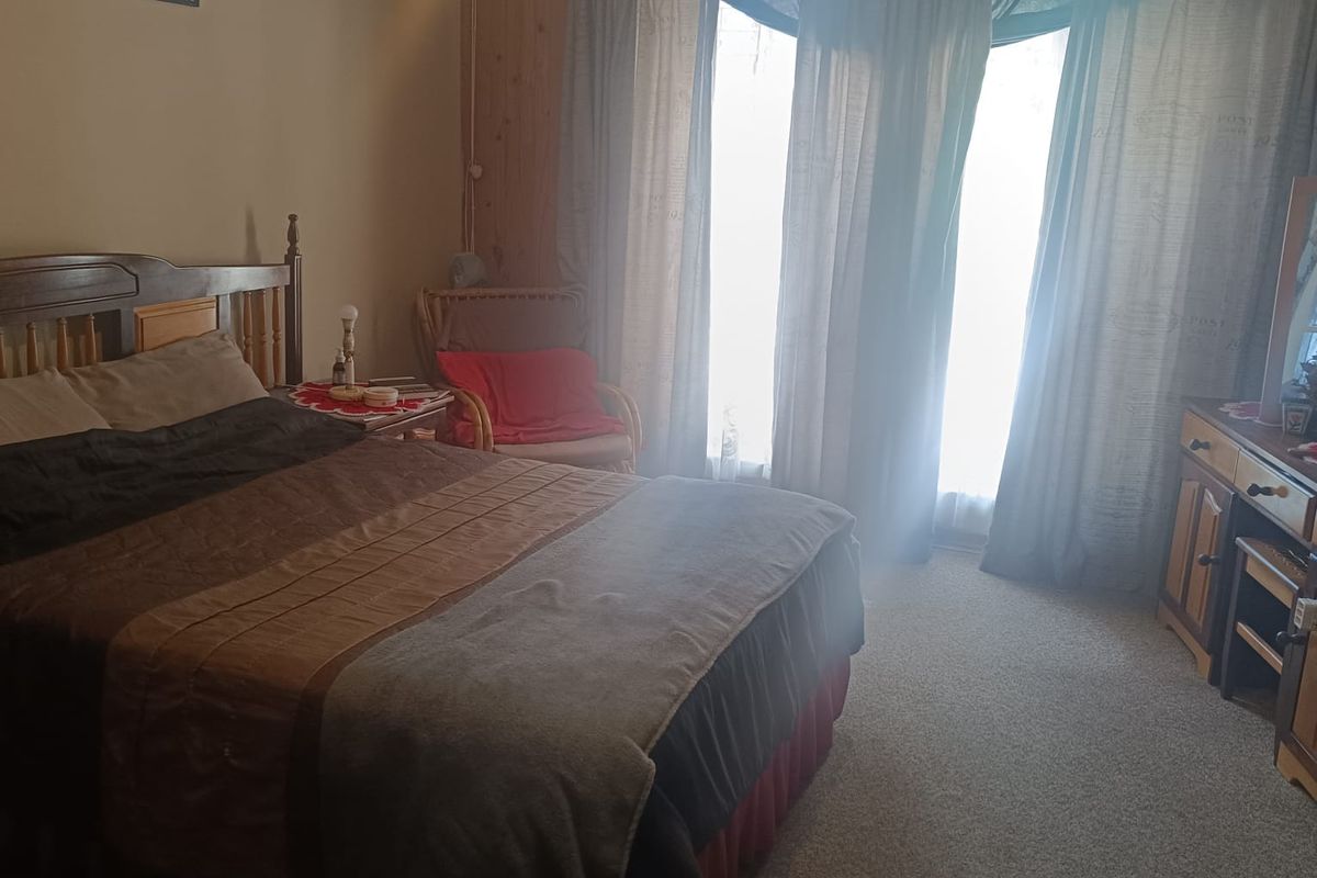 Spacious family home for sale - Photo 3