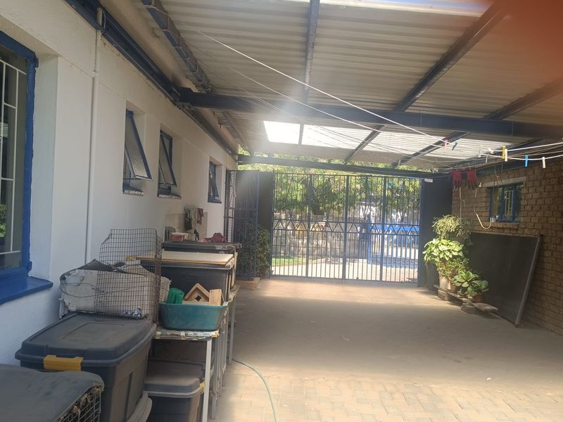 Spacious family home for sale - Photo 2