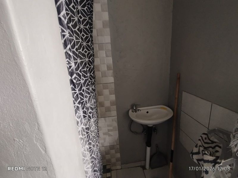 9-Bedroom Cluster Investment Property for Sale - Photo 9