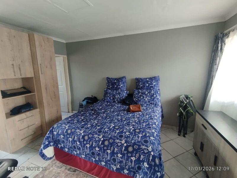 9-Bedroom Cluster Investment Property for Sale - Photo 7