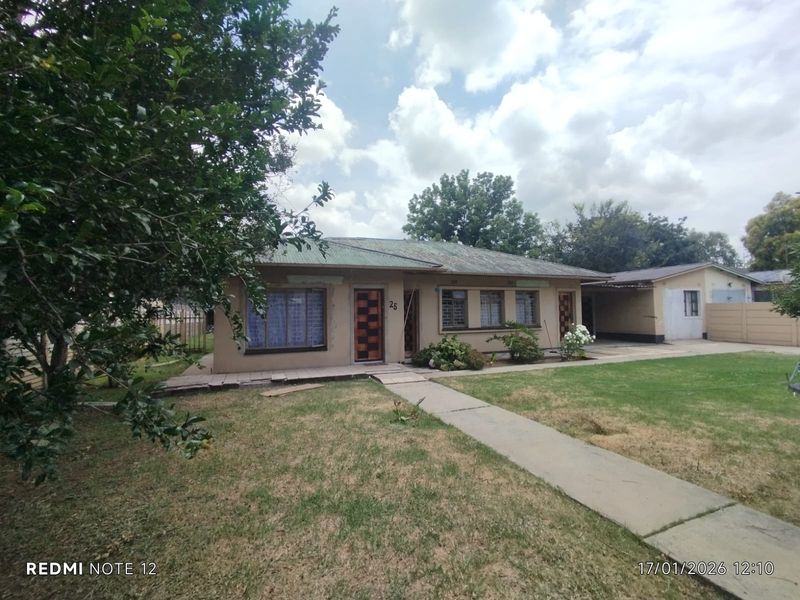9-Bedroom Cluster Investment Property for Sale - Photo 2