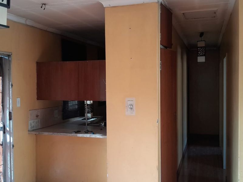 Neat Two-Bedroom Unit in Secure Greluc Place – Vereeniging CBD - Photo 10