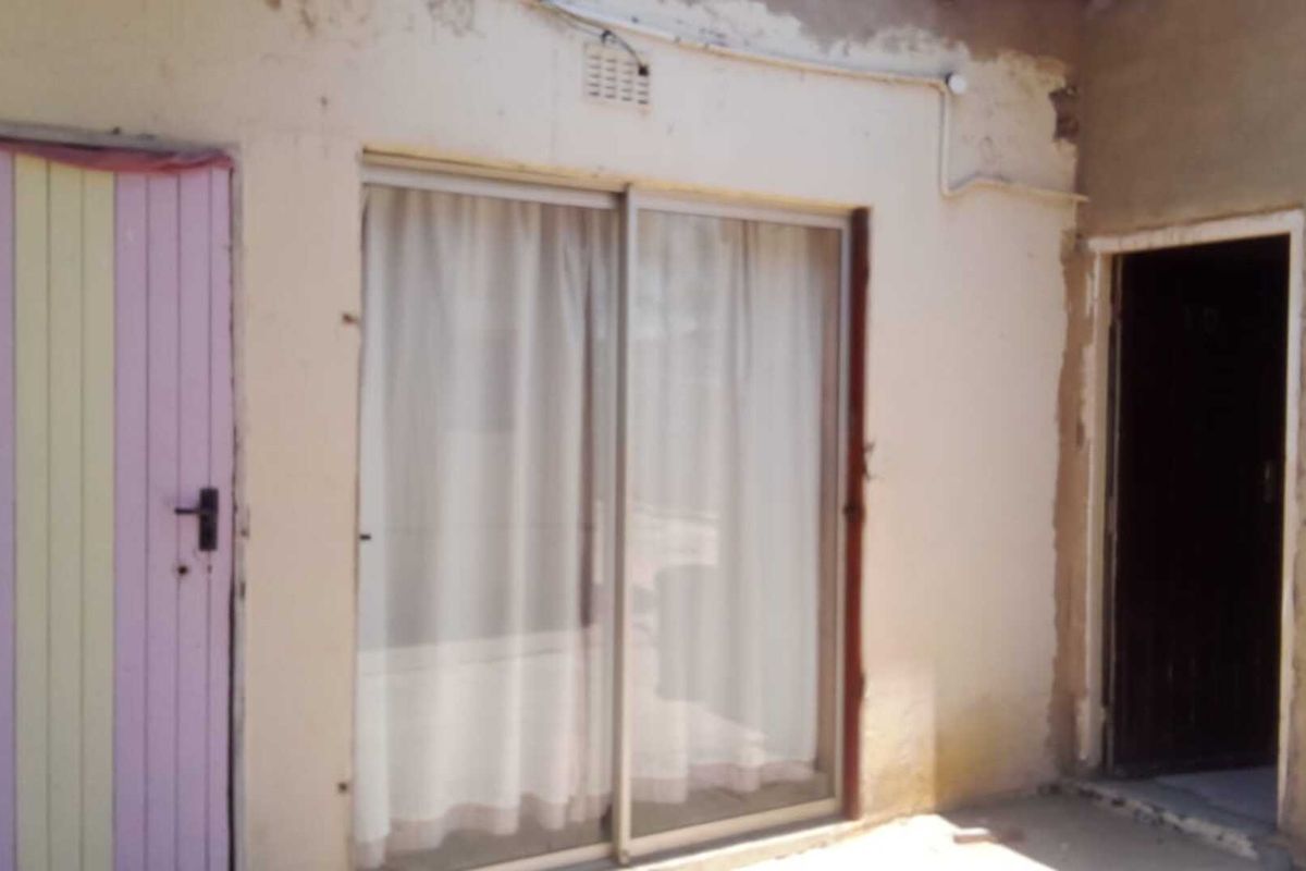 3 bedroom house - Photo 3