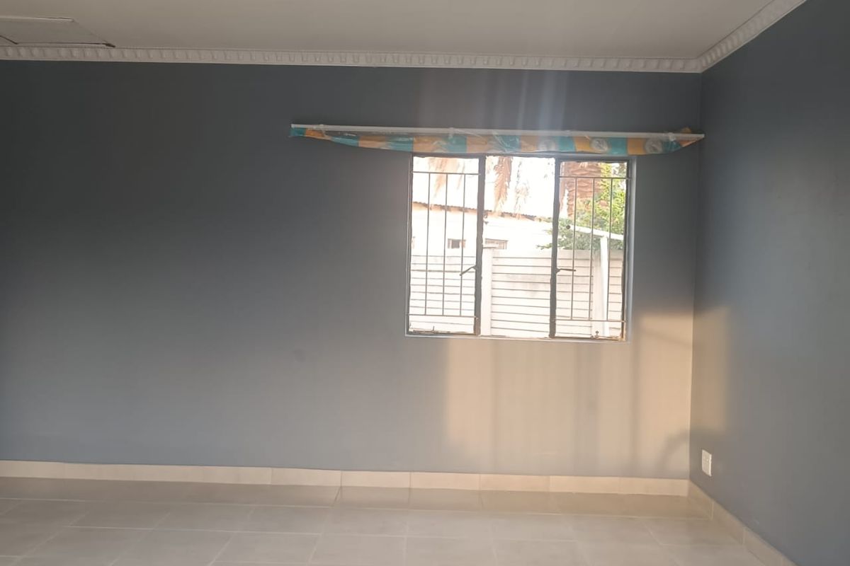 5 One bedrooms flats on 1 property for sale - Photo 4