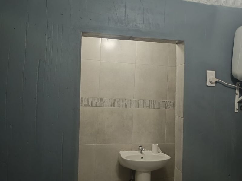 5 One bedrooms flats on 1 property for sale - Photo 7