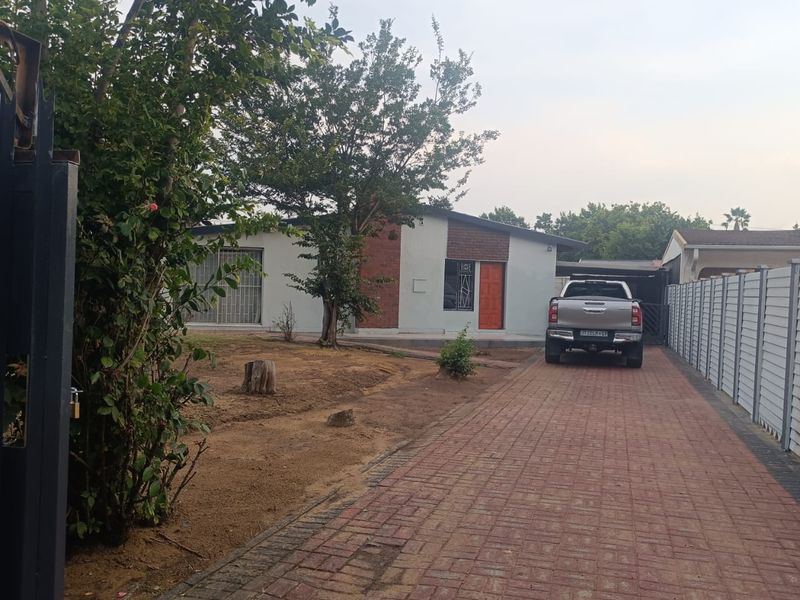 5 One bedrooms flats on 1 property for sale - Photo 2