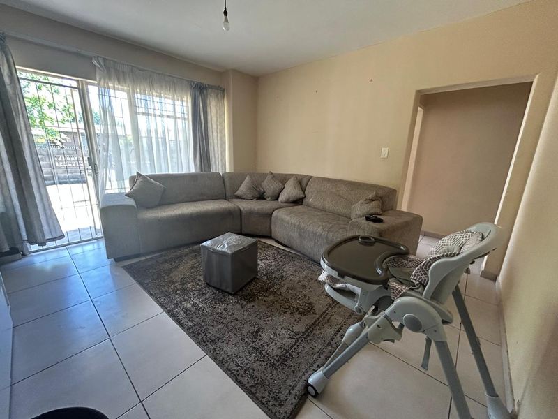 🏡  Flat for Sale** 🏡 - Photo 9