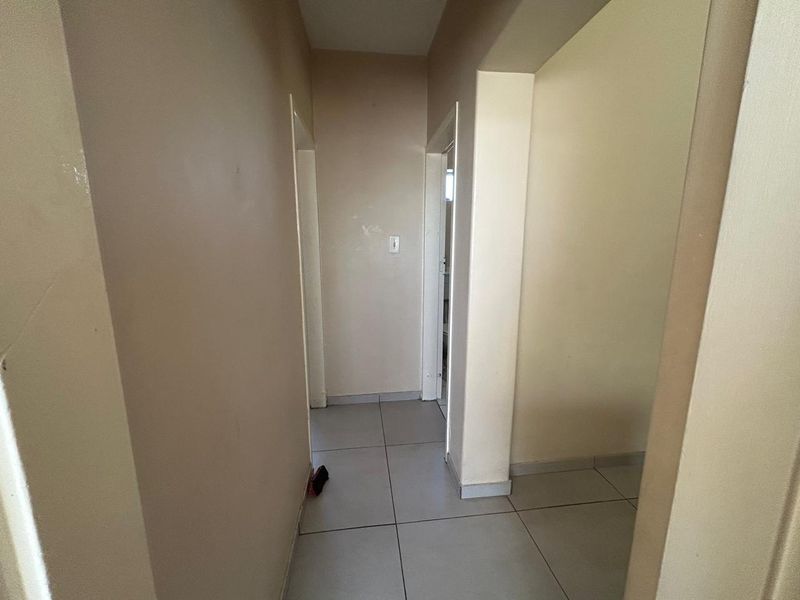 🏡  Flat for Sale** 🏡 - Photo 6