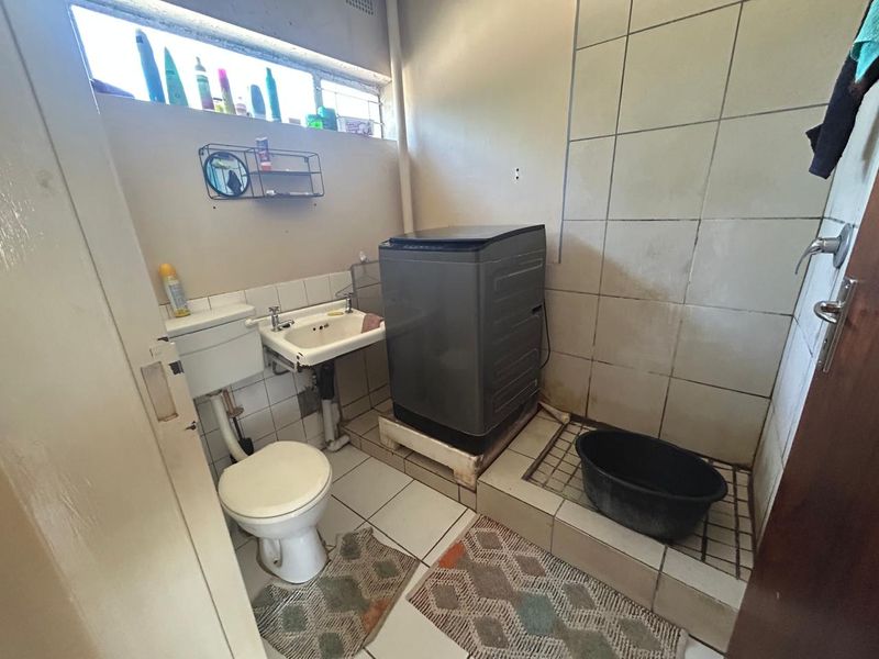 🏡  Flat for Sale** 🏡 - Photo 4