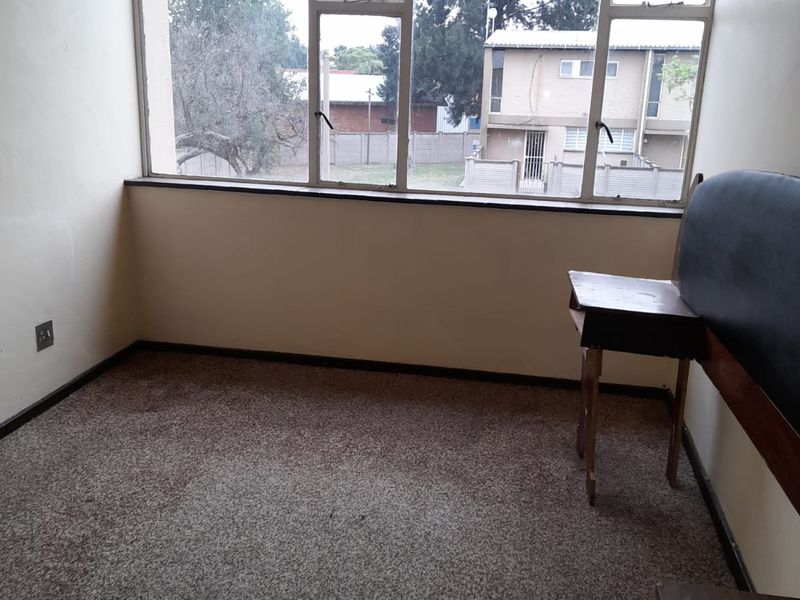 2 Bedroom flat for rent - Photo 5
