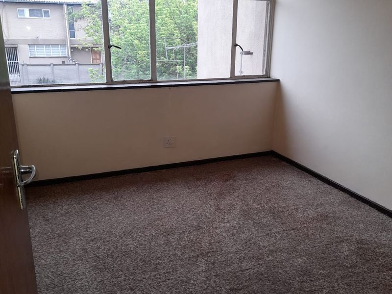 2 Bedroom flat for rent - Photo 8