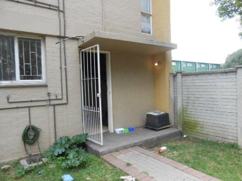 2 Bedroom flat for rent - Photo 3
