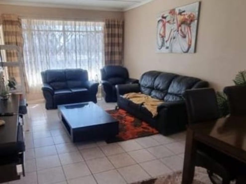 Neat 2-Bedroom Apartment for Sale in CW2 - Photo 5