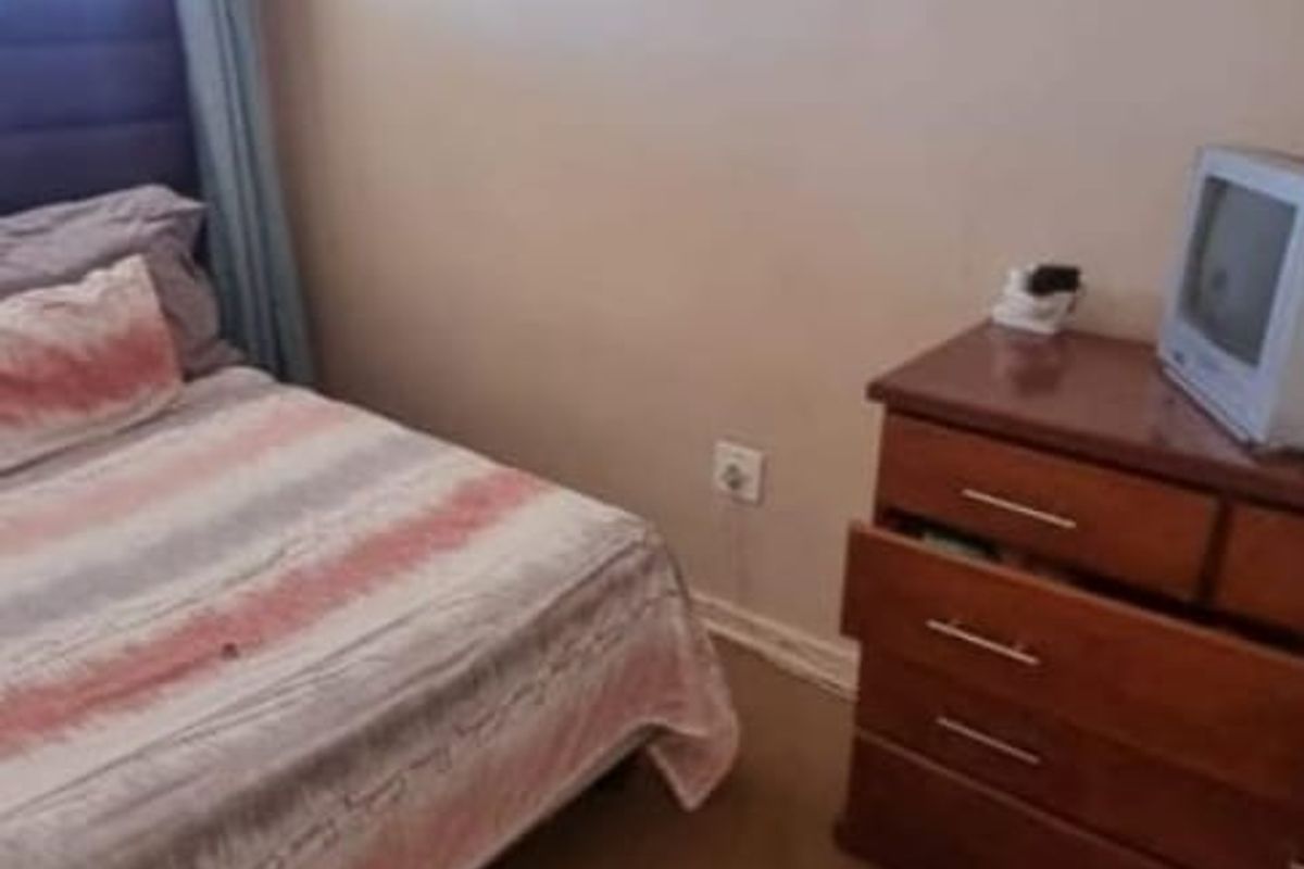 Neat 2-Bedroom Apartment for Sale in CW2 - Photo 4