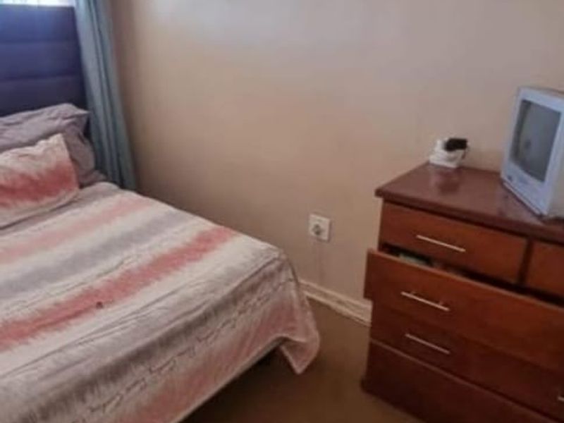 Neat 2-Bedroom Apartment for Sale in CW2 - Photo 4