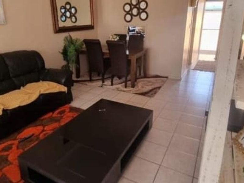 Neat 2-Bedroom Apartment for Sale in CW2 - Photo 6