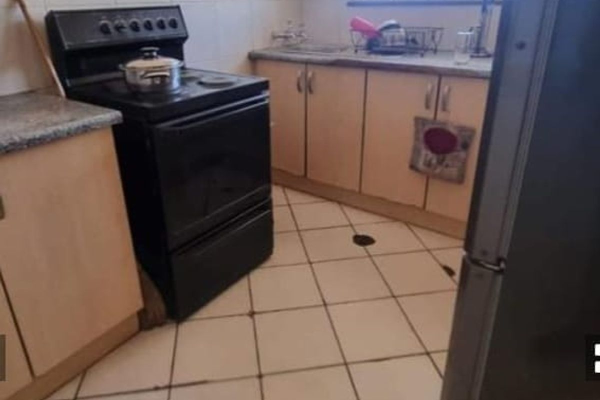 Neat 2-Bedroom Apartment for Sale in CW2 - Photo 2
