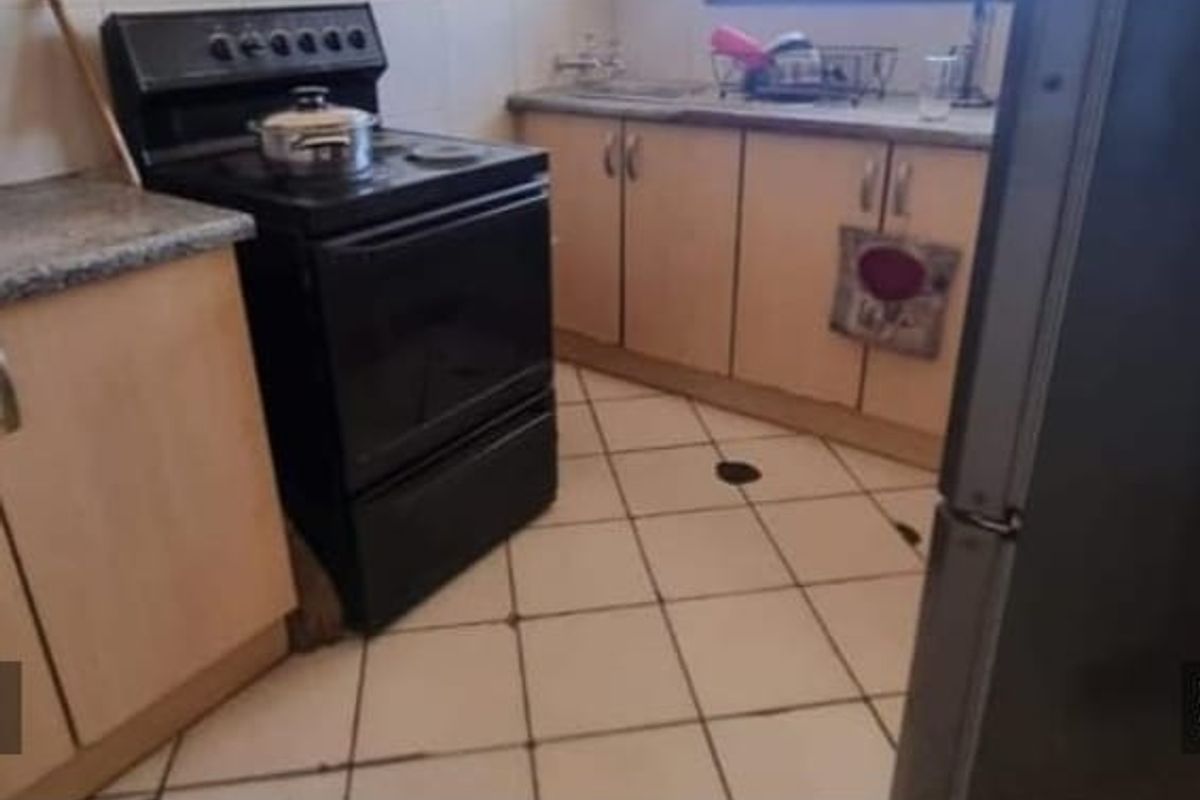Neat 2-Bedroom Apartment for Sale in CW2 - Photo 3
