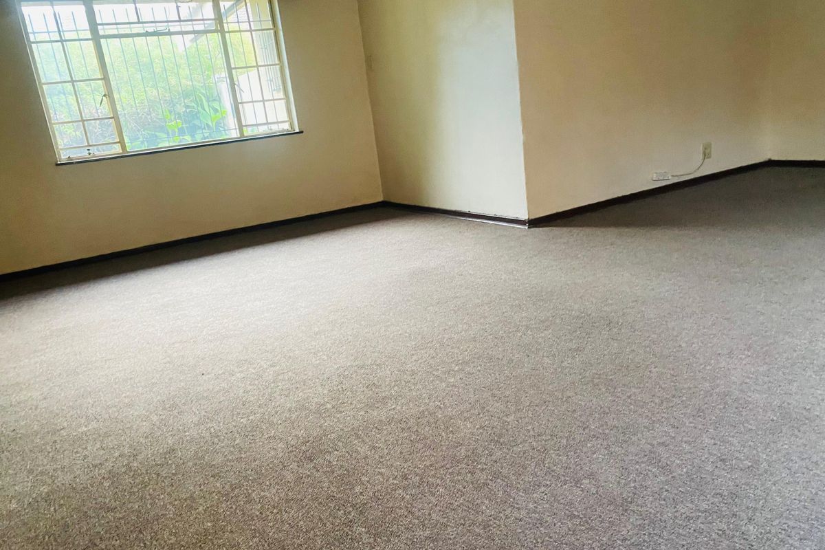 Spacious Family Home with Flatlets and Excellent Security - Photo 5