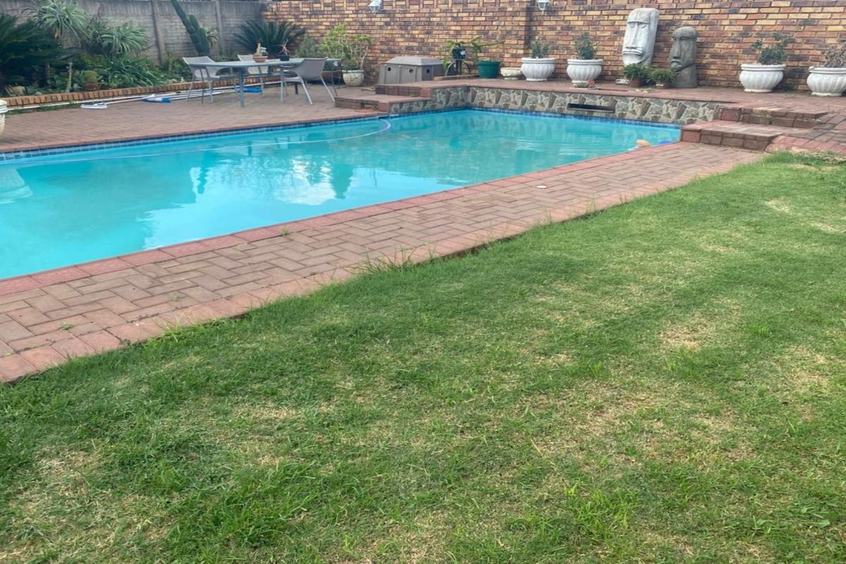 Neat 3-Bedroom Home with Pool & Income-Generating Flatlet - Photo 2