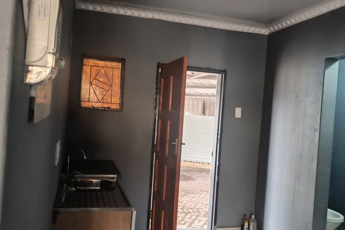 Investment / Rental Opportunity! 🏠 - Photo 2