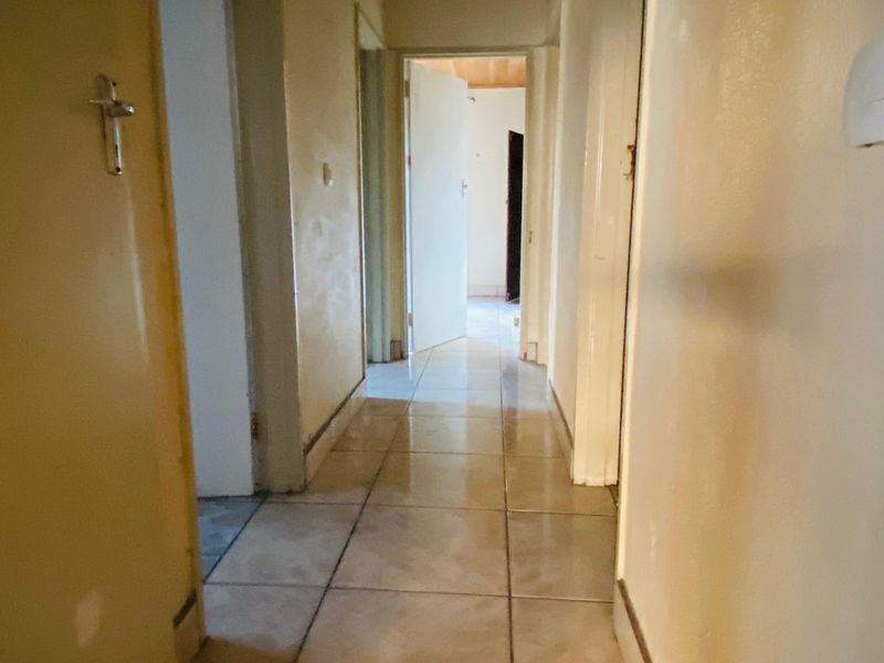 Spacious family home for sale - Photo 3