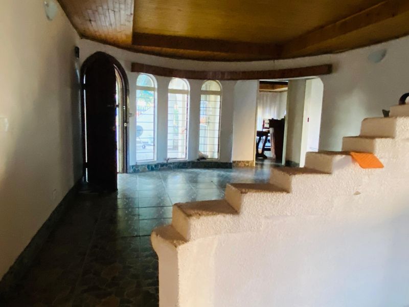 Spacious family home for sale - Photo 6
