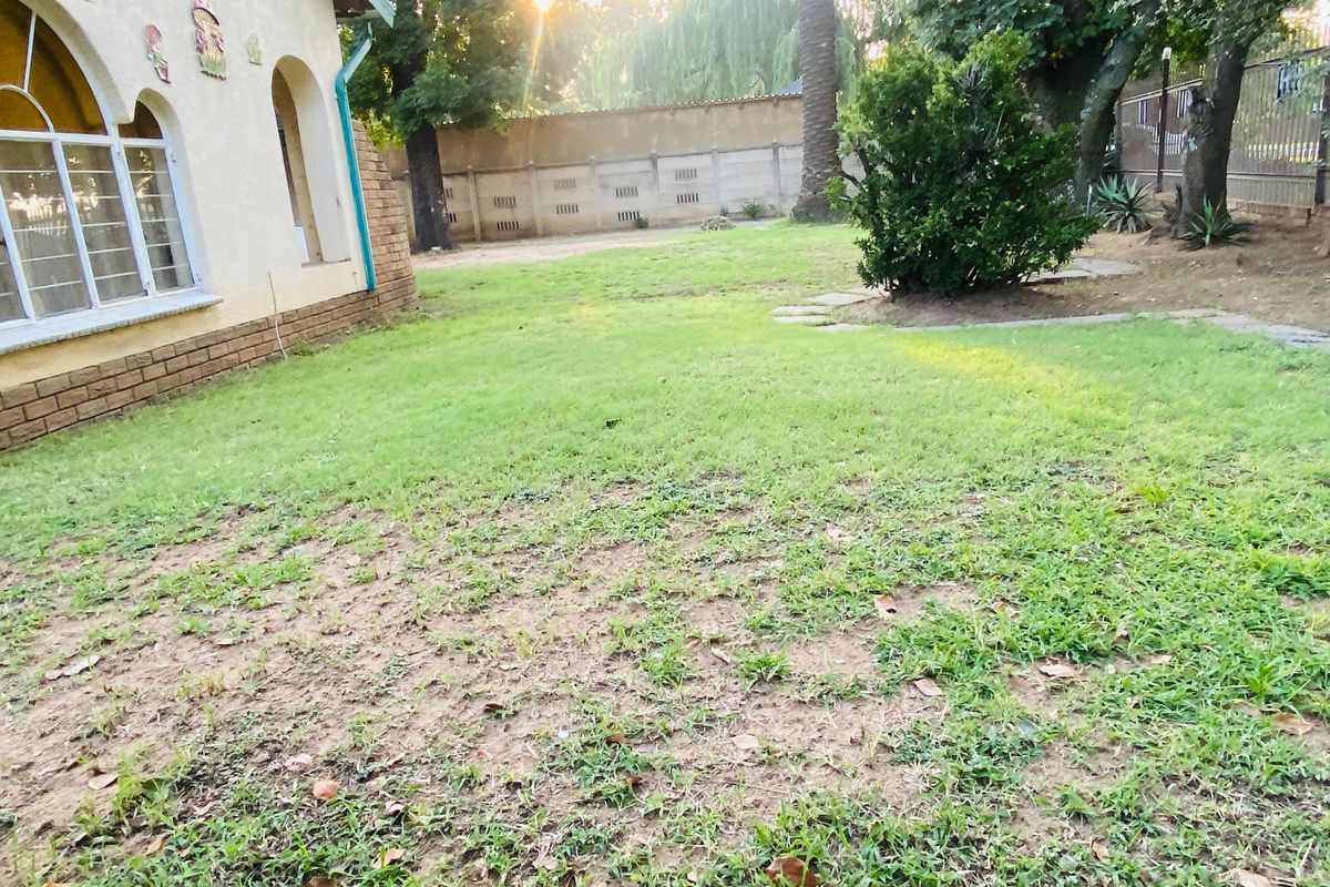 Spacious family home for sale - Photo 2