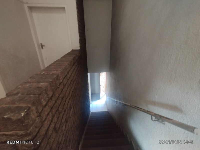 LOVELY DOUBLE-STOREY HOME WITH GREAT POTENTIAL in Vereeniging - Photo 5