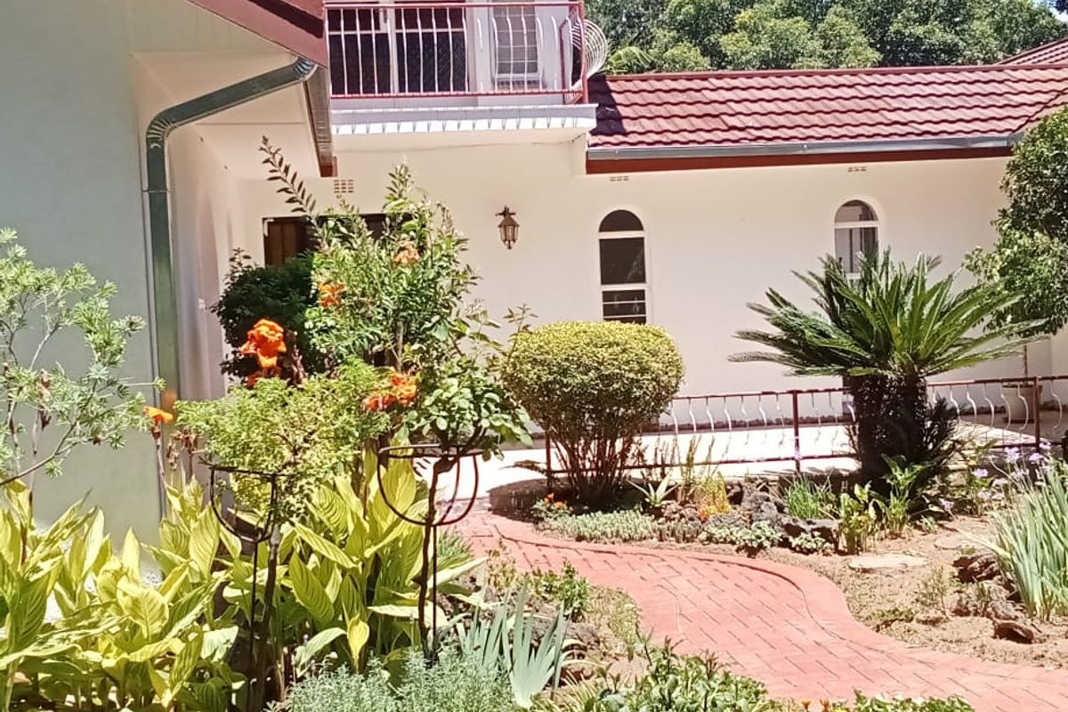 Spacious family home for sale - Photo 3