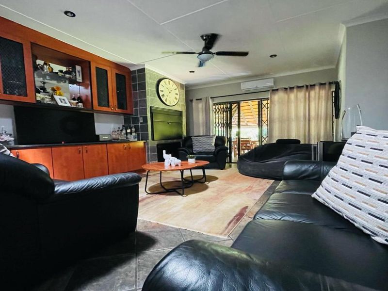 Luxury Modern Living | Off-Grid Excellence | SW5 Vanderbijlpark - Photo 10