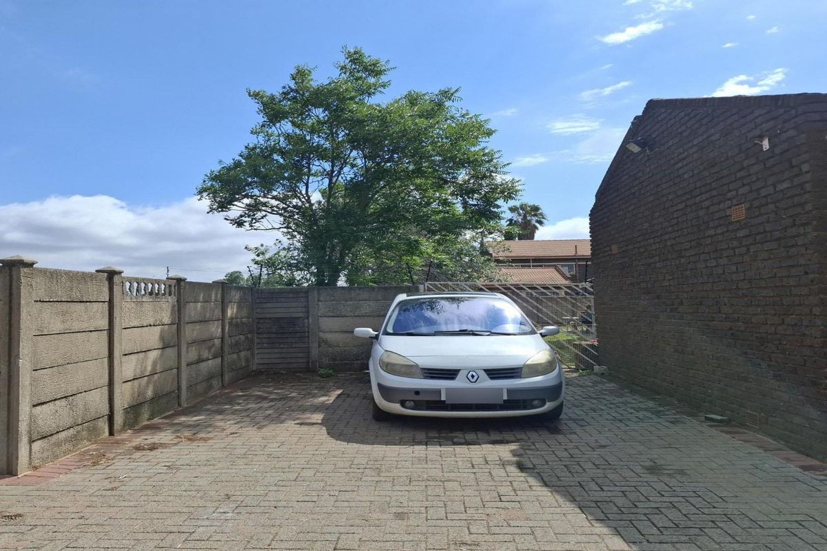 ✨ Beautiful 2 Bedroom Townhouse To Rent – Water & Electricity Included! ✨ - Photo 3