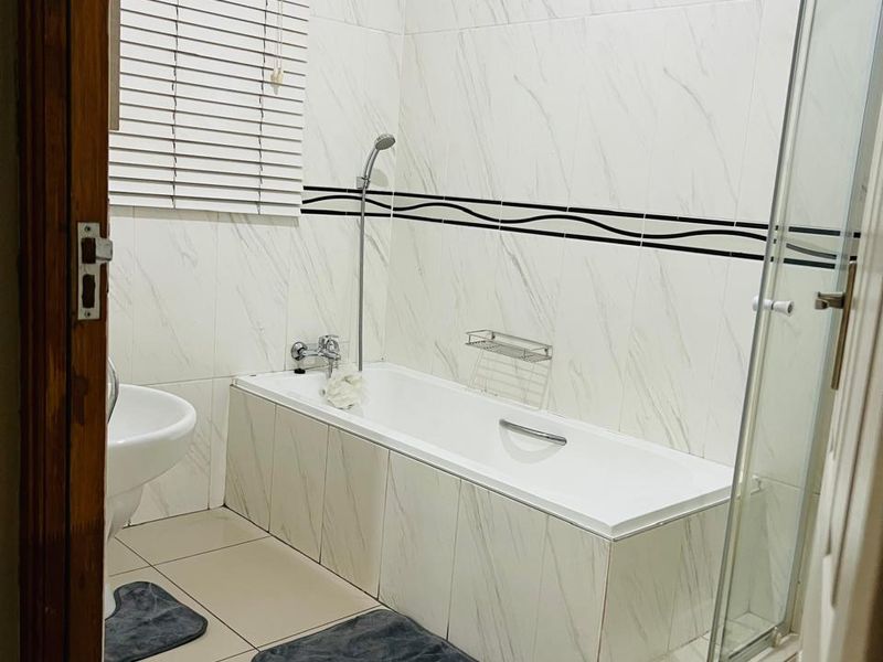 3 bedroom house for sale - Photo 10