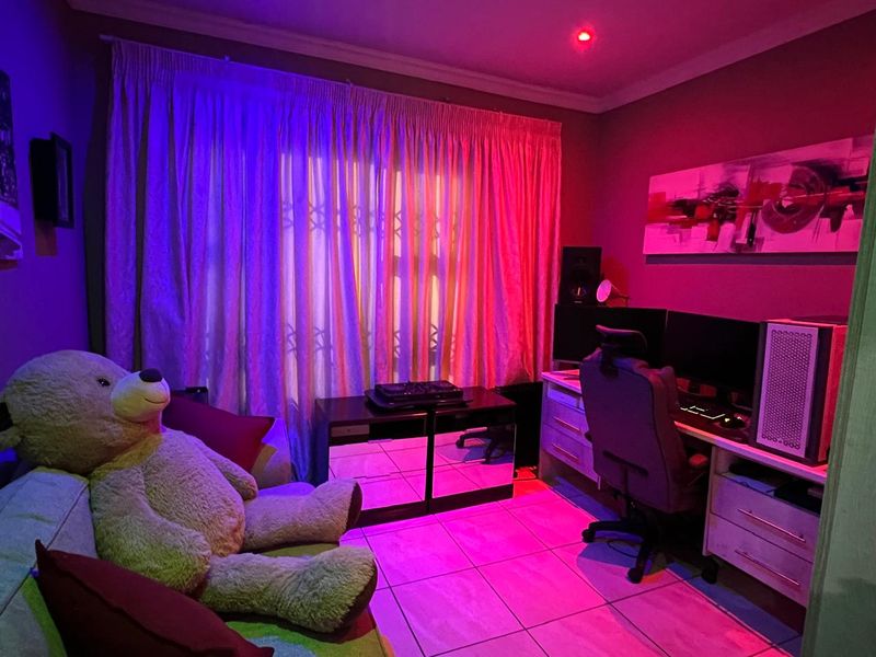 3 bedroom house for sale - Photo 9