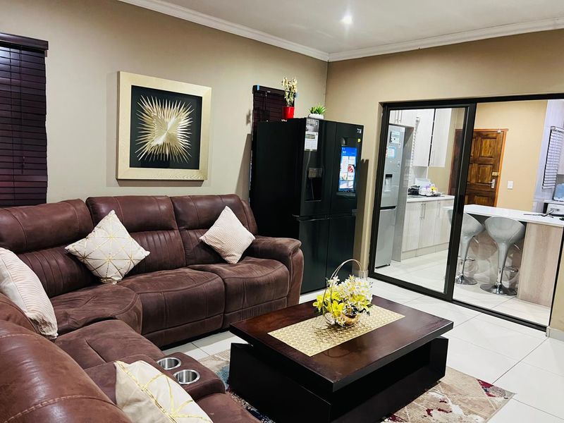 3 bedroom house for sale - Photo 7