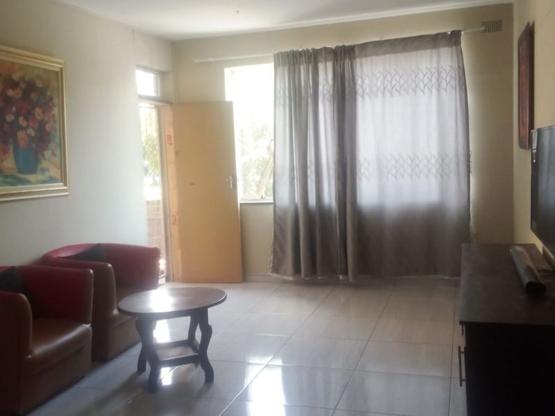 spacious and well-maintained apartment Cw1 - Photo 2