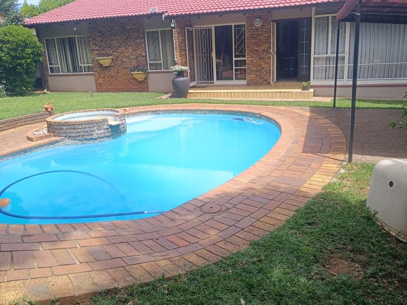 Spacious family home for sale - Photo 10