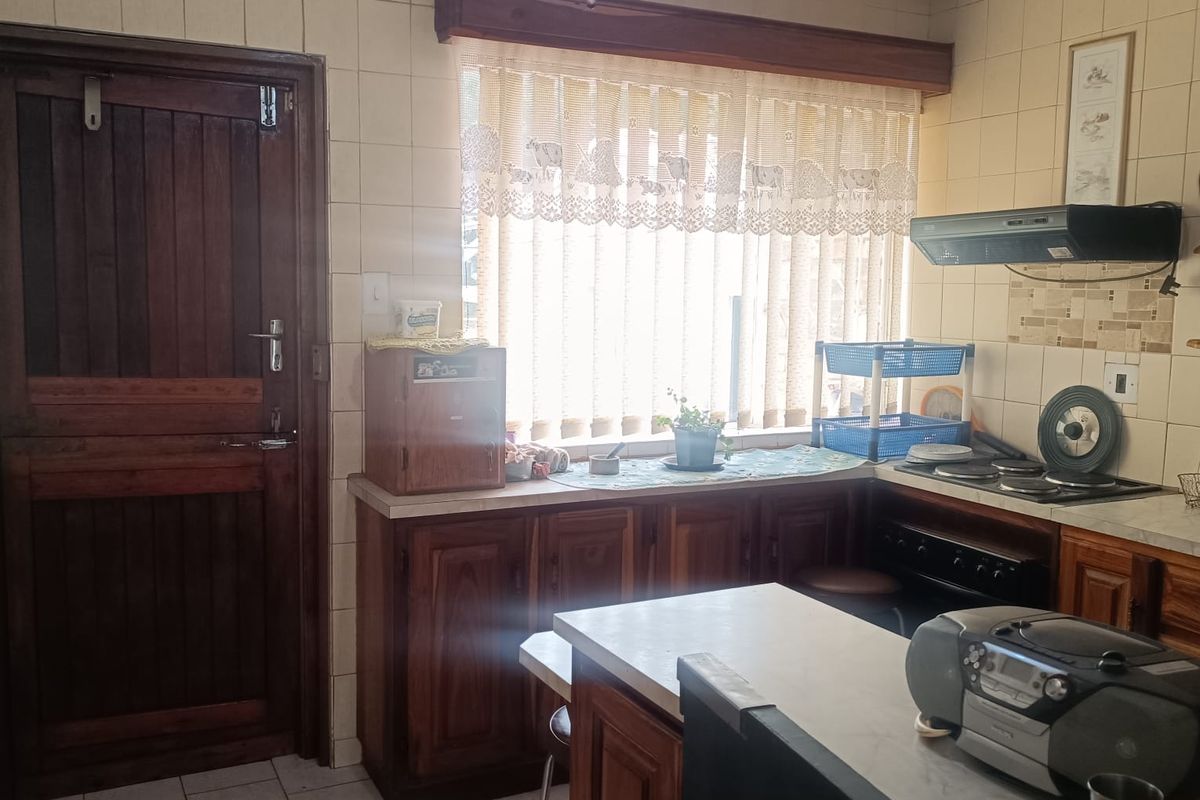 Spacious family home for sale - Photo 2