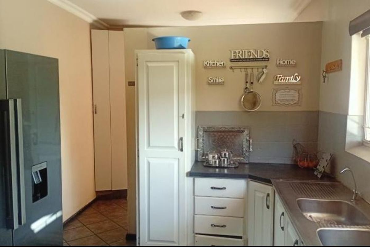 Spacious family home for sale - Photo 3