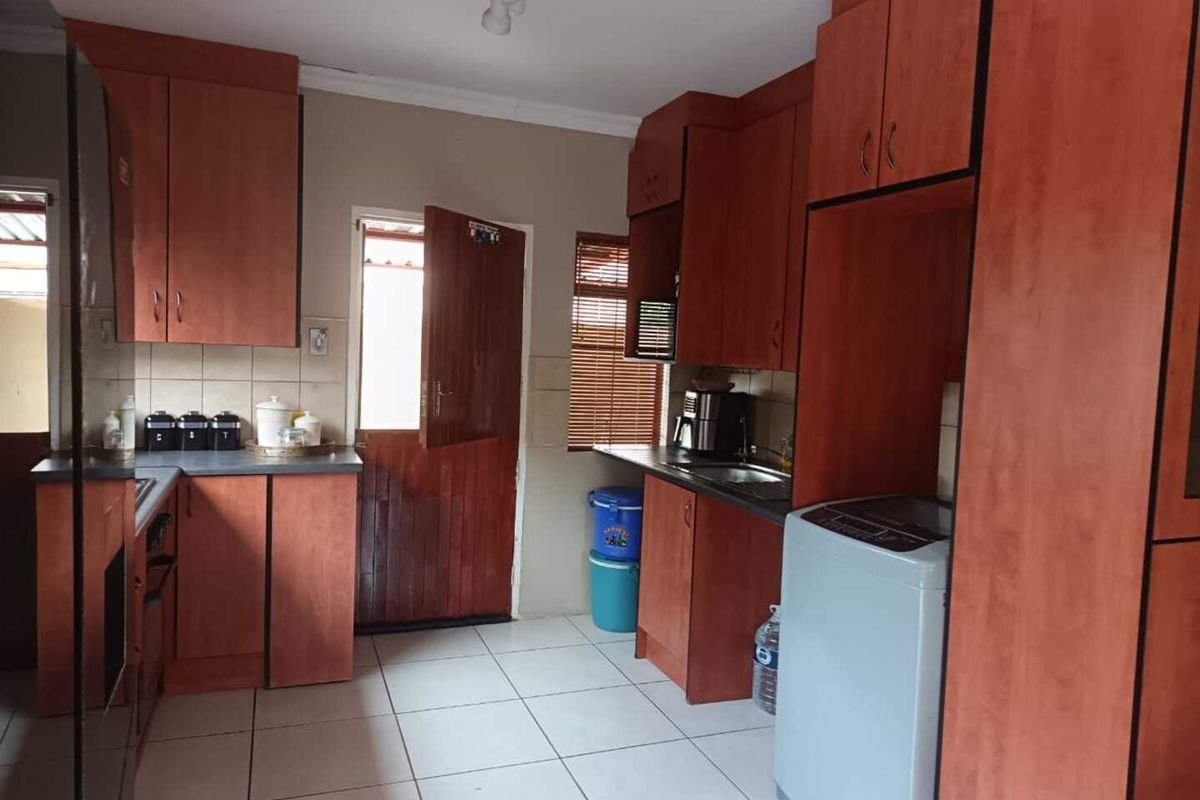 3 Bedroom Home for sale in Tuscany Villas, Vaaloewer -Near the River - Photo 4