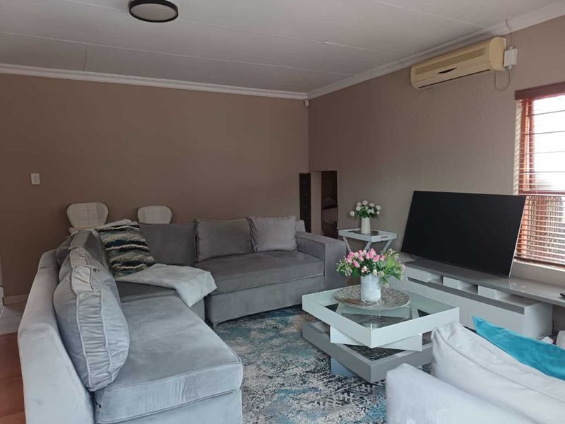 3 Bedroom Home for sale in Tuscany Villas, Vaaloewer -Near the River - Photo 8