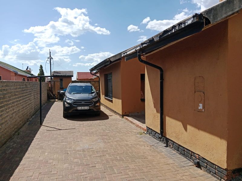 3 Bedroom Home to Rent – Sebokeng Zone 10 - Photo 3