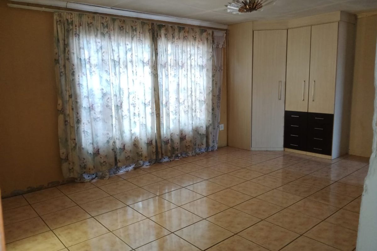 3 Bedroom Home to Rent – Sebokeng Zone 10 - Photo 5