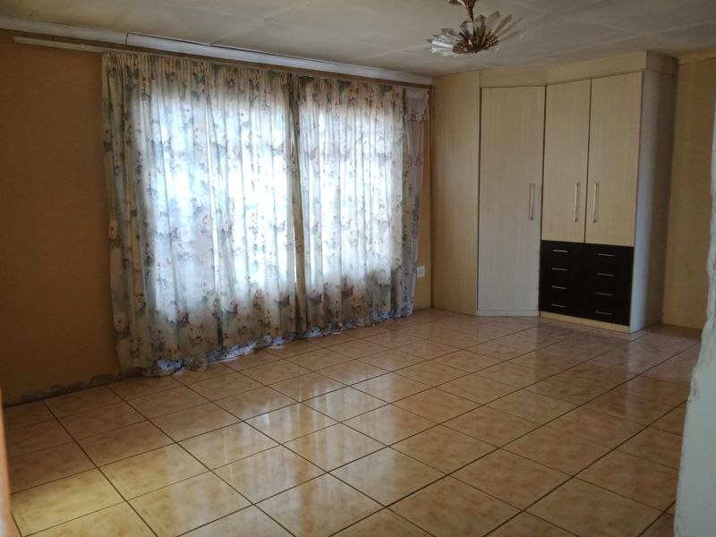 3 Bedroom Home to Rent – Sebokeng Zone 10 - Photo 5