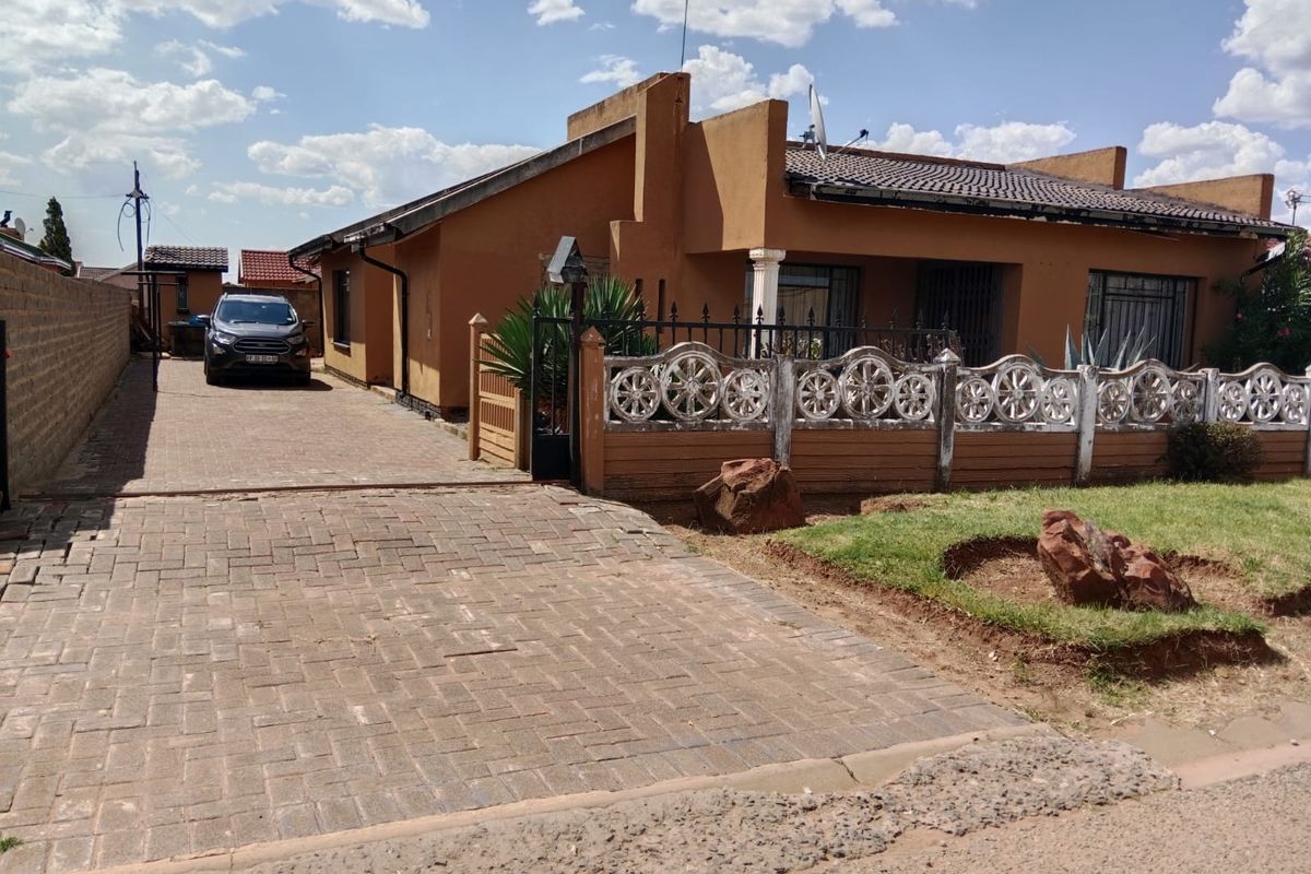 3 Bedroom Home to Rent – Sebokeng Zone 10 - Photo 2